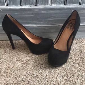 Women’s Pour La Victoire Irina pumps